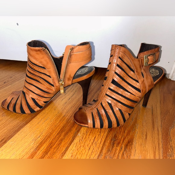 Vince Camuto Heels - Picture 2 of 4